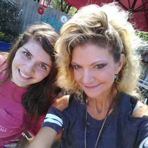 Meet your Posher, Naomi